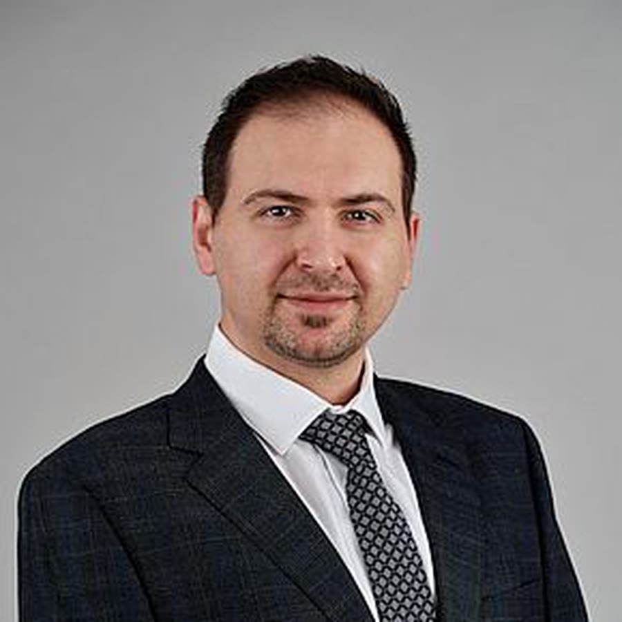 Portrait of Dr Allen Macbell