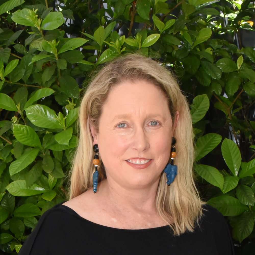 Portrait of Debbie Hirte