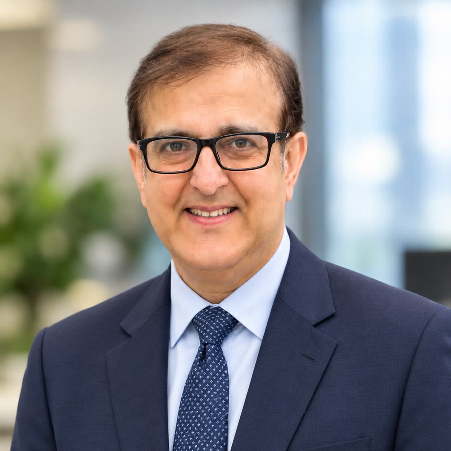 Portrait of Dr Yogesh Kalra